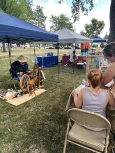 Arts and living history spinning